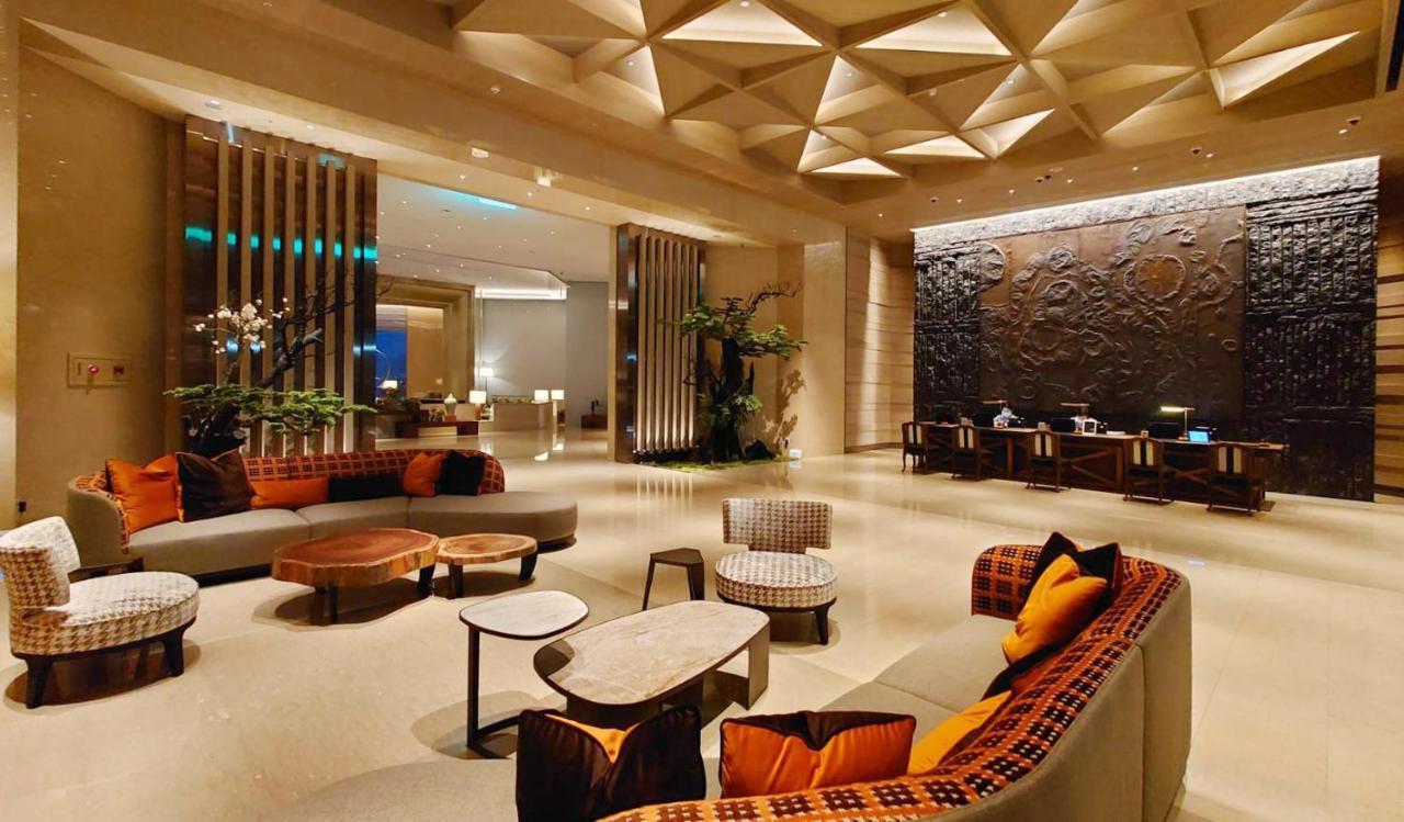 Fleur De Chine Hotel Yuchi Exterior foto The lobby of the hotel