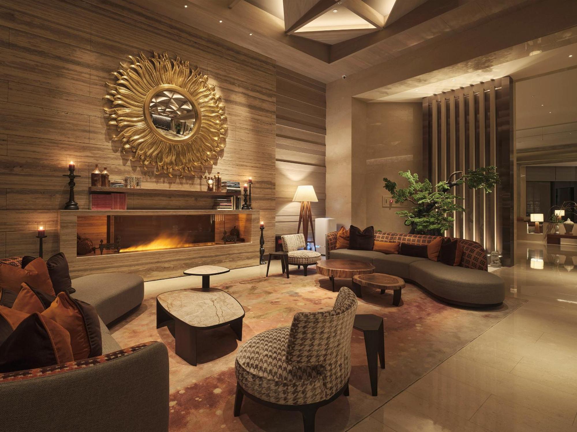 Fleur De Chine Hotel Yuchi Exterior foto The lobby of the Ritz-Carlton, Dubai