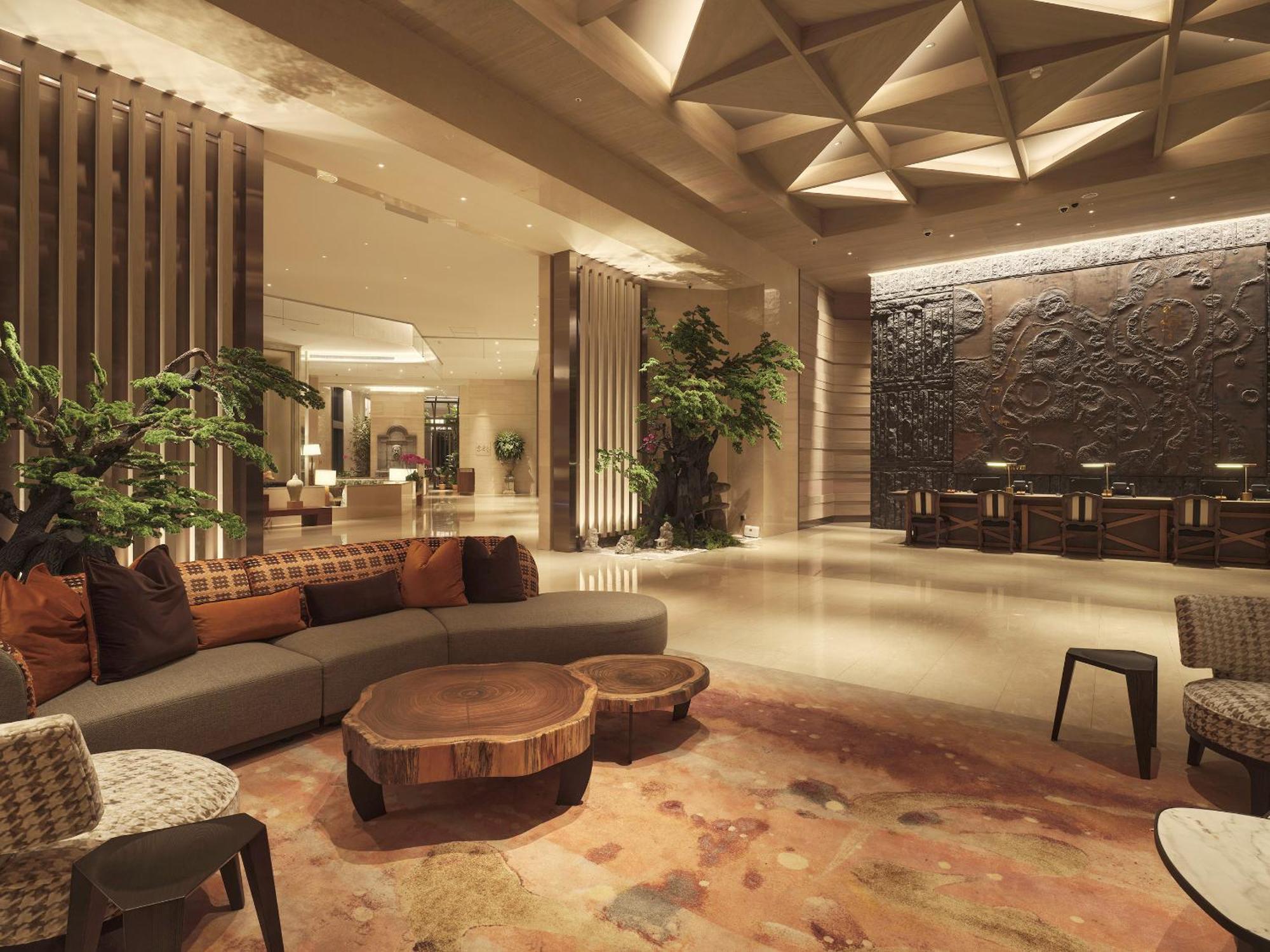 Fleur De Chine Hotel Yuchi Exterior foto The lobby of the hotel